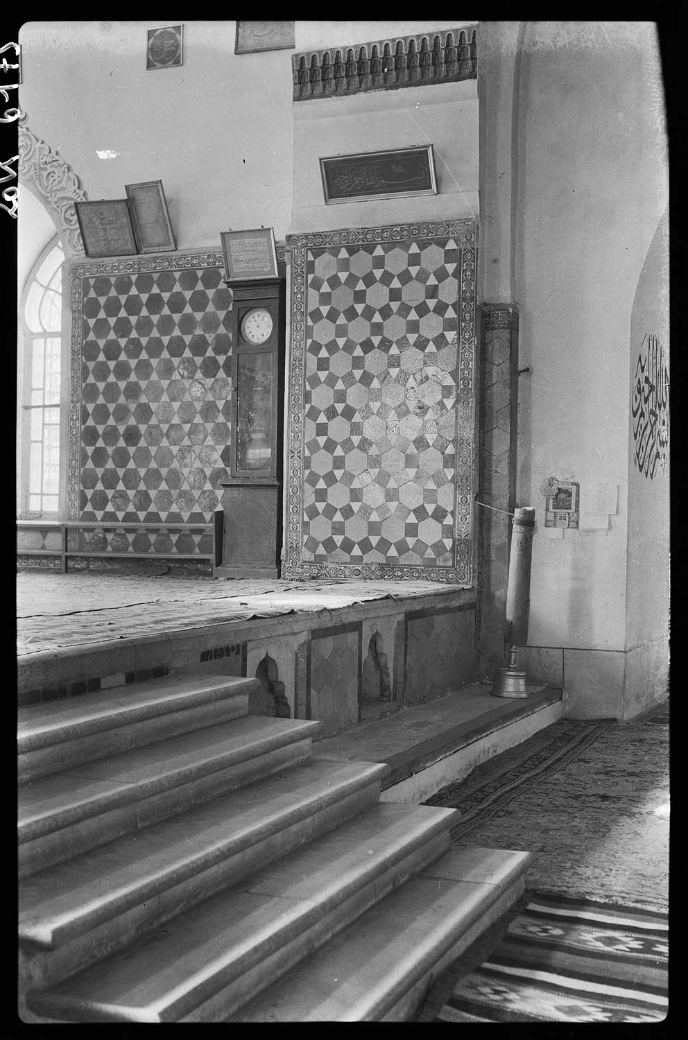 Lambris latéral de l'ivan